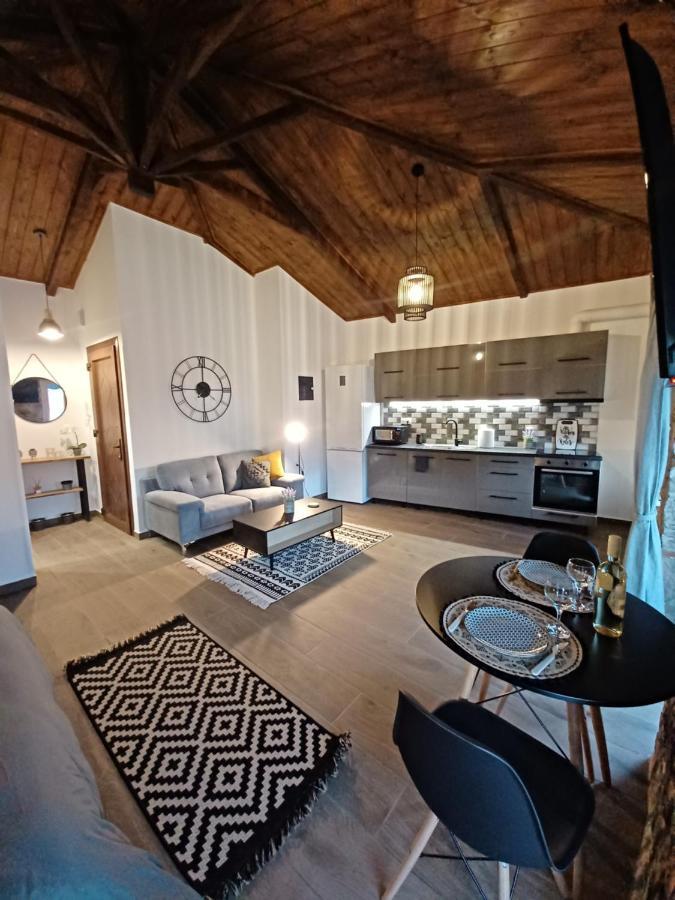 Luxury Apartment With Balcony Mytilíni المظهر الخارجي الصورة